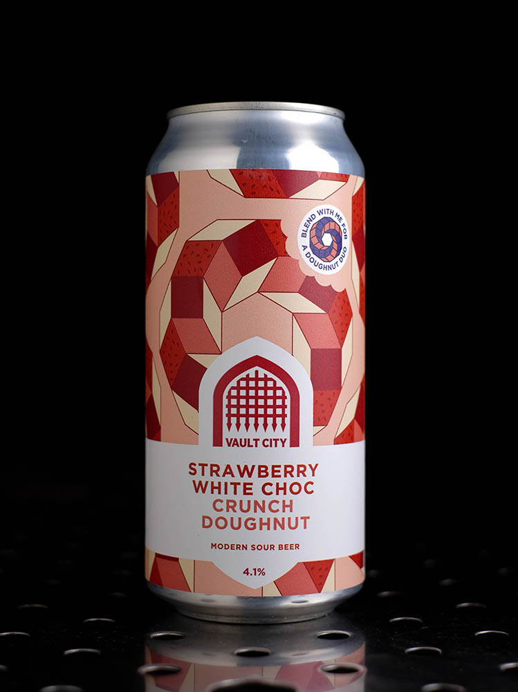 Vault City | Strawberry White Choc Crunch Doughnut | Pastry Sour | 4,1%
